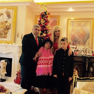 Georgos Patoulis en gezin wensen u een gelukkig 2016